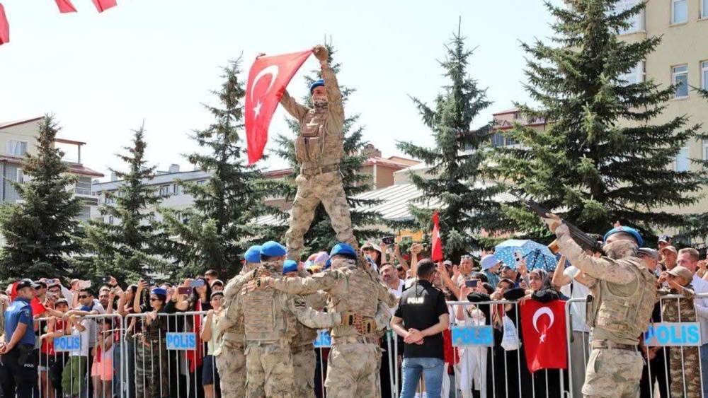 Kars'ta Zafer Bayramı Sevinci