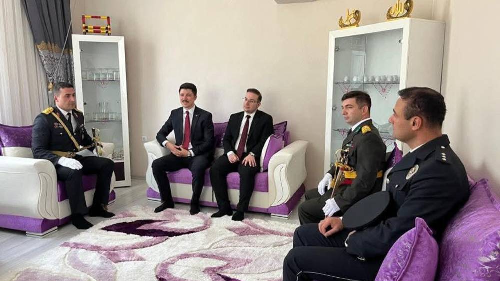Zafer Bayramı'nda Şehit Anmaları Sürdürülüyor