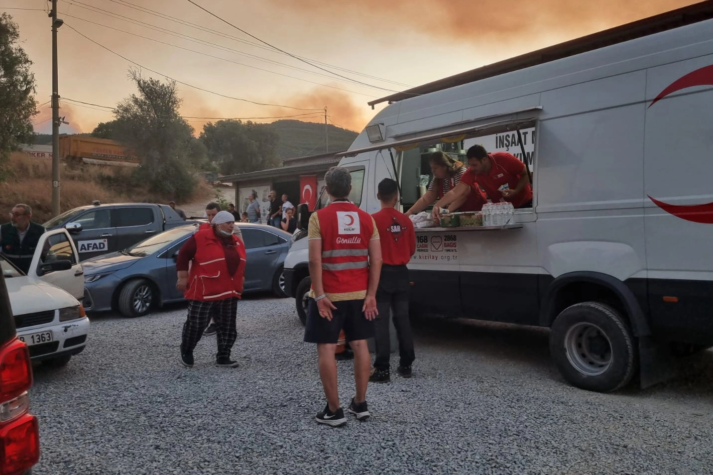 Türk Kızılay Yangınlarla Mücadelede Yanınızda