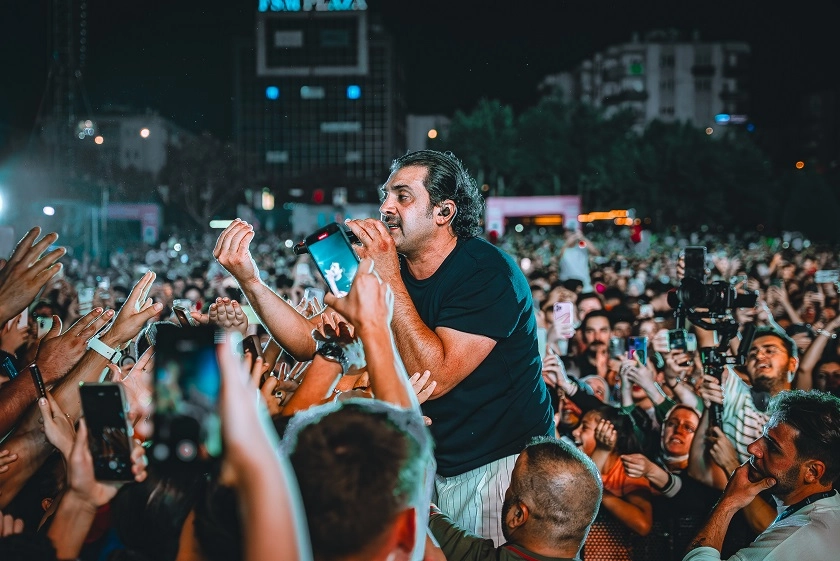 Bayhan Bursa'da Unutulmaz Bir Gece Yaşattı