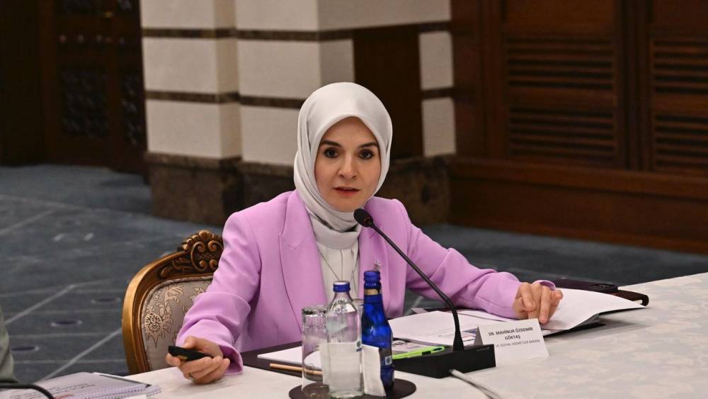 Bakan Göktaş'tan Yangın Zararına Destek