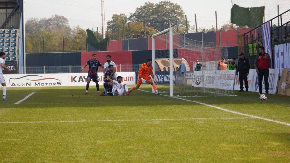 Düzcespor ve Kdz. Ereğli Belediyespor puanları paylaştı