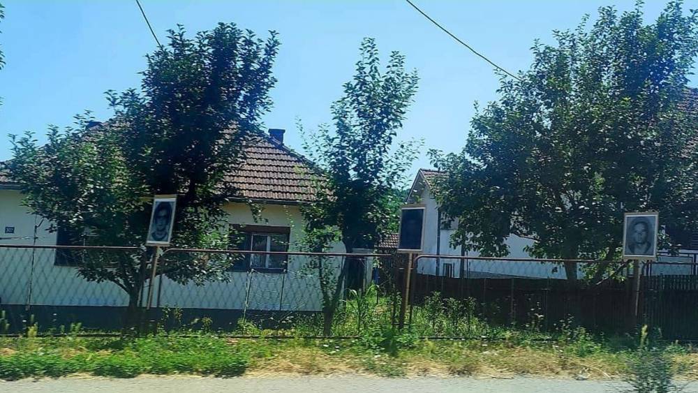 Boşnaklardan Sırp Fotoğraf Yerleştirmeye Tepki