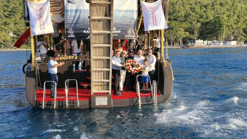 Kemer'de Denizde Renkli Etkinlik