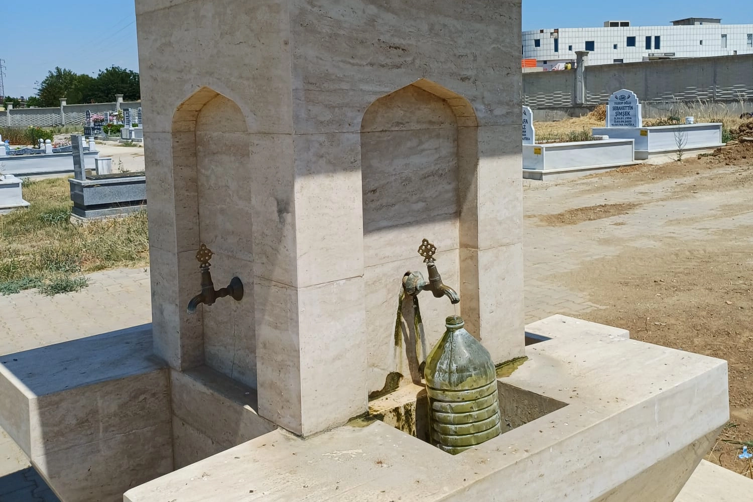 Mezarlık Çeşme Sorunu Büyüyor