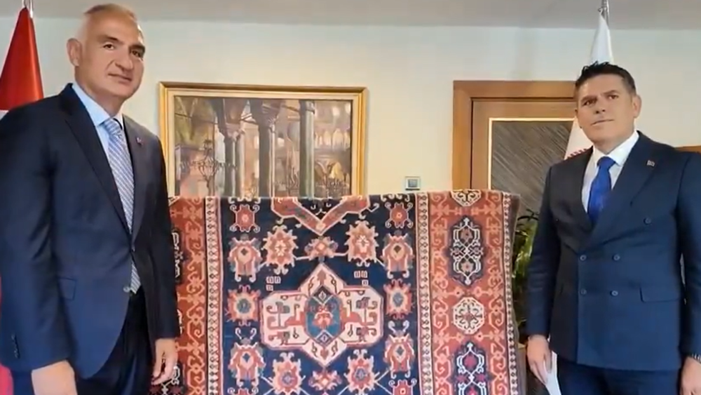 Uşak Halısı Yıllar Sonra Anavatanında