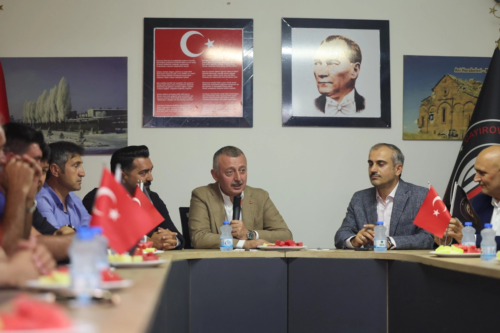 Başkan Büyükakın, Çayırova'da Vatandaşla Buluştu