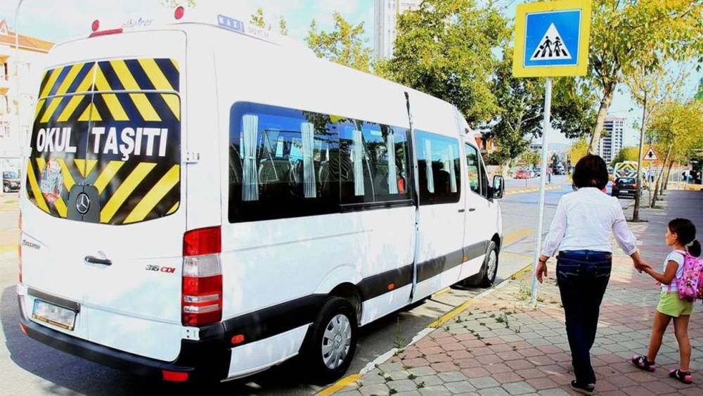 Antalya'da Servis Ücretlerine Zam Tartışması