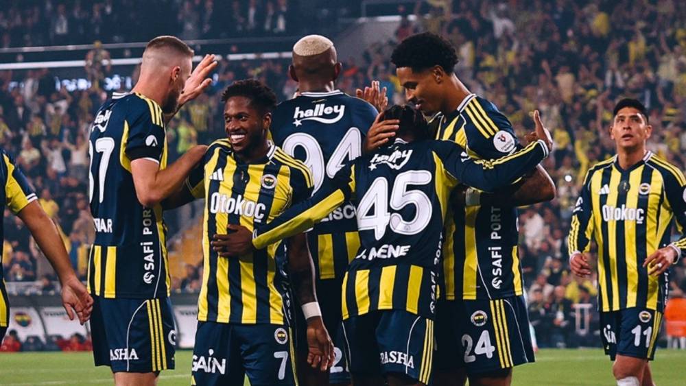 Fenerbahçe zirveye göz dikti: Fark 1 puana indi
