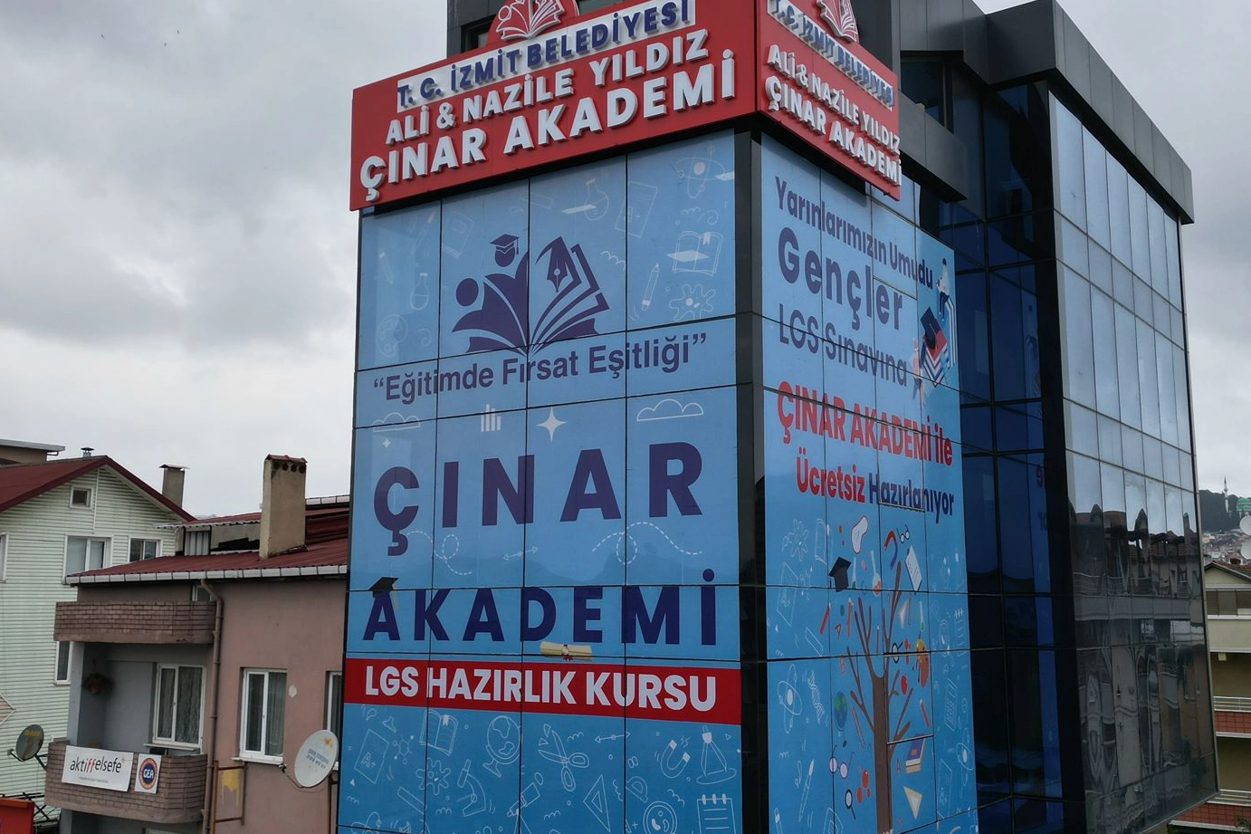 İzmit Belediyesi'nden Ücretsiz LGS Danışmanlığı