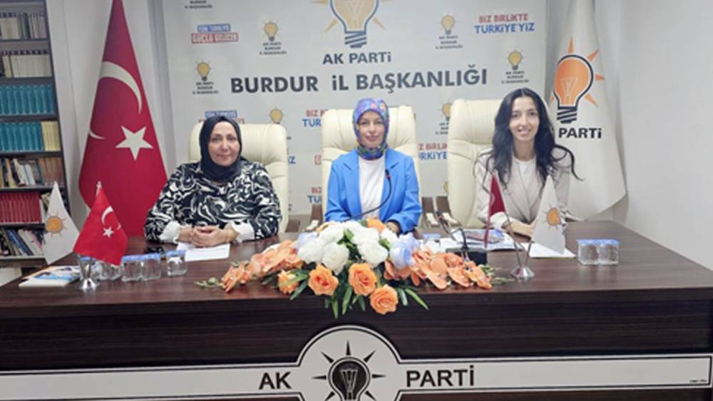 Emine Aktaş, Burdur'da Kadın Kolları ile Buluştu