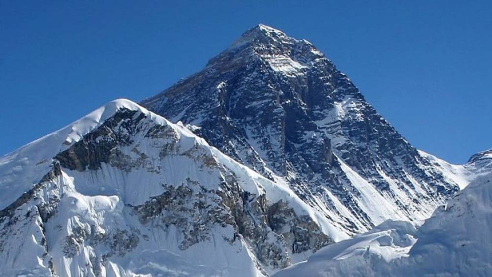 Nepal'de Dağcılığa Ücretsiz Zirvelerle Destek