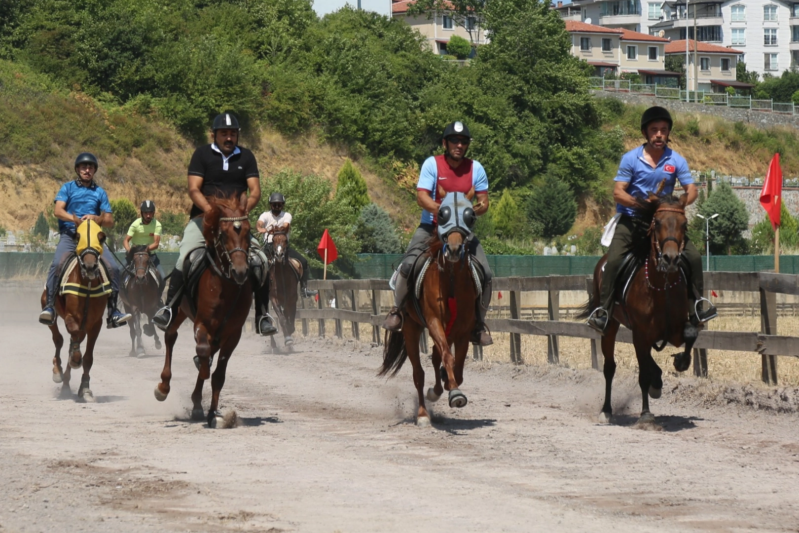 Kocaeli'de Rahvan At Yarışları Heyecanı