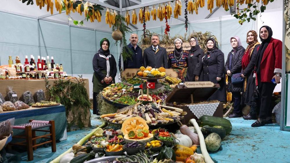 Vali Baydaş, Rize Gastronomi Günleri'ni ziyaret etti