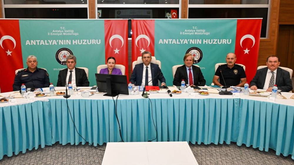 Antalya’da kış mevsimi trafik tedbirleri toplantısı gerçekleştirildi