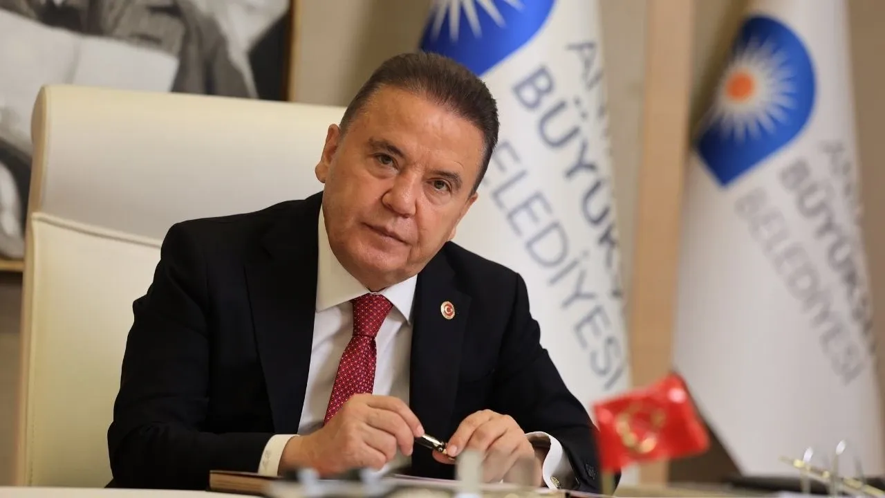 Antalya Belediye Başkanı Hastaneye Kaldırıldı