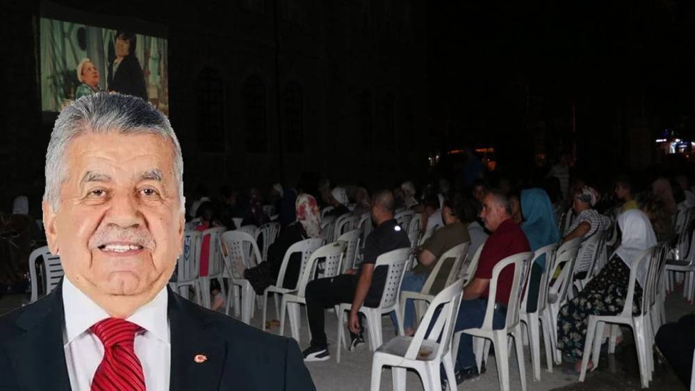 Senirkent'te Açık Hava Sineması Coşkusu