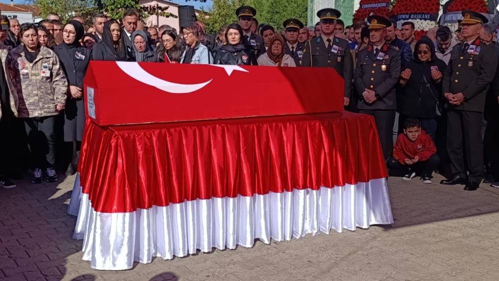 Şehit Assubay Başçavuş İlker Aykut, Kırkkepenekli’de son yolculuğuna uğurlandı