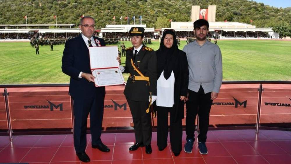 Ömer Halisdemir'in Kızı Teğmen Olarak Mezun Oldu