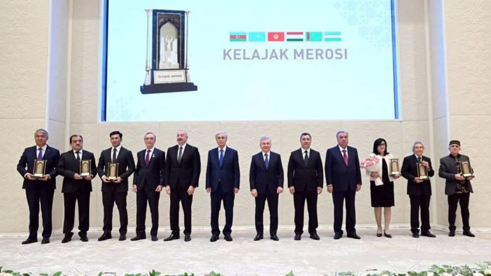 Özbekistan’da ilk “Kelajak Merosi” ödülleri sahiplerini buldu: Sultan Raev’e Edebiyat Ödülü