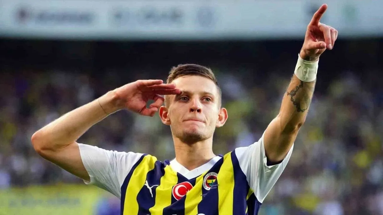 Polonyalı Futbolcu Szymanski Parladı