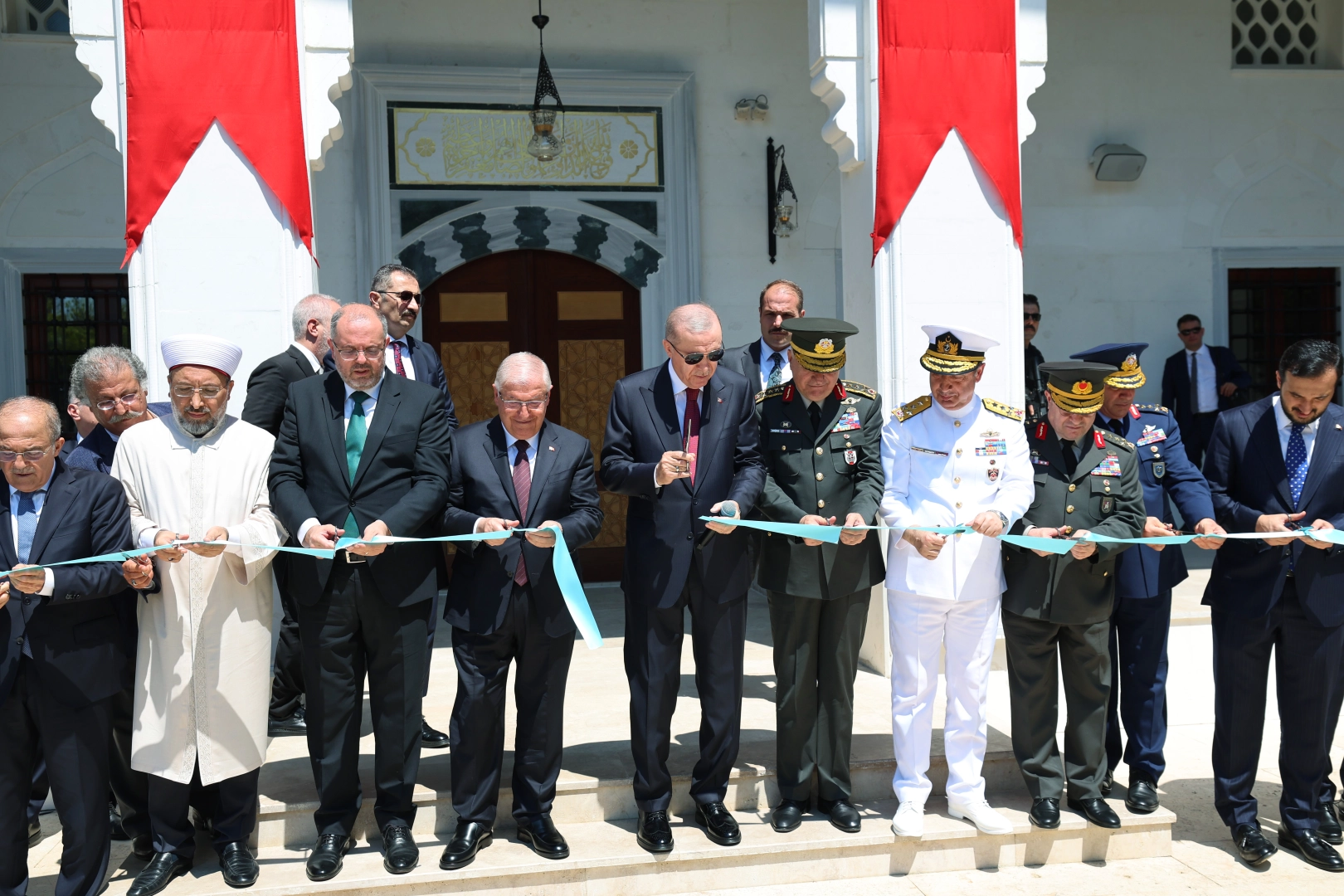Cumhurbaşkanı Erdoğan 6 Yeni Caminin Açılışını Yaptı