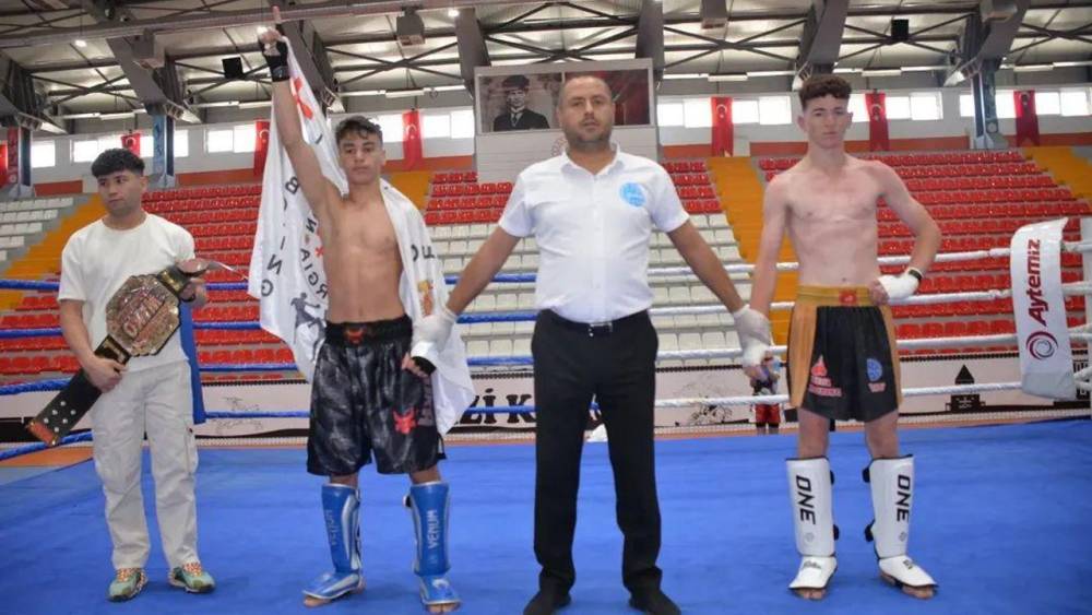 Kars'ta Uluslararası Kick Boks Şampiyonası Rüzgarı