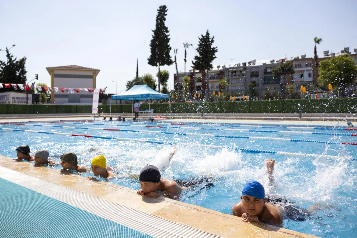 Mersin'de 7'den 70'e Yüzme Kursu
