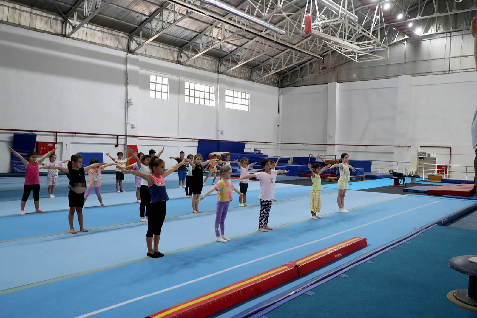 Sakarya'da Yaz Spor Okullarıyla Çocuklar Sporla Buluşuyor