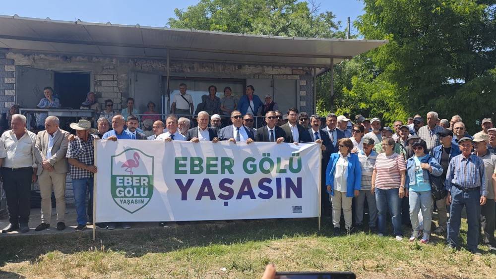 EBER GÖLÜ İÇİN TARİHİ BULUŞMA! SİYASİLER, KÖYLÜLER VE DOĞASEVERLER OMUZ OMUZA