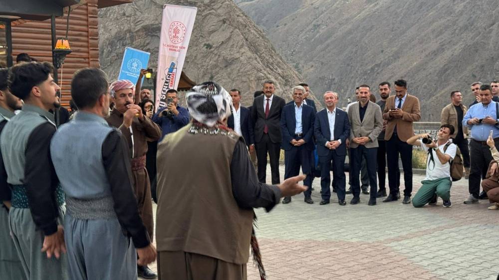 Kültürle Bayramlaşma: Bir Anadolu Şenliği Hakkâri'de