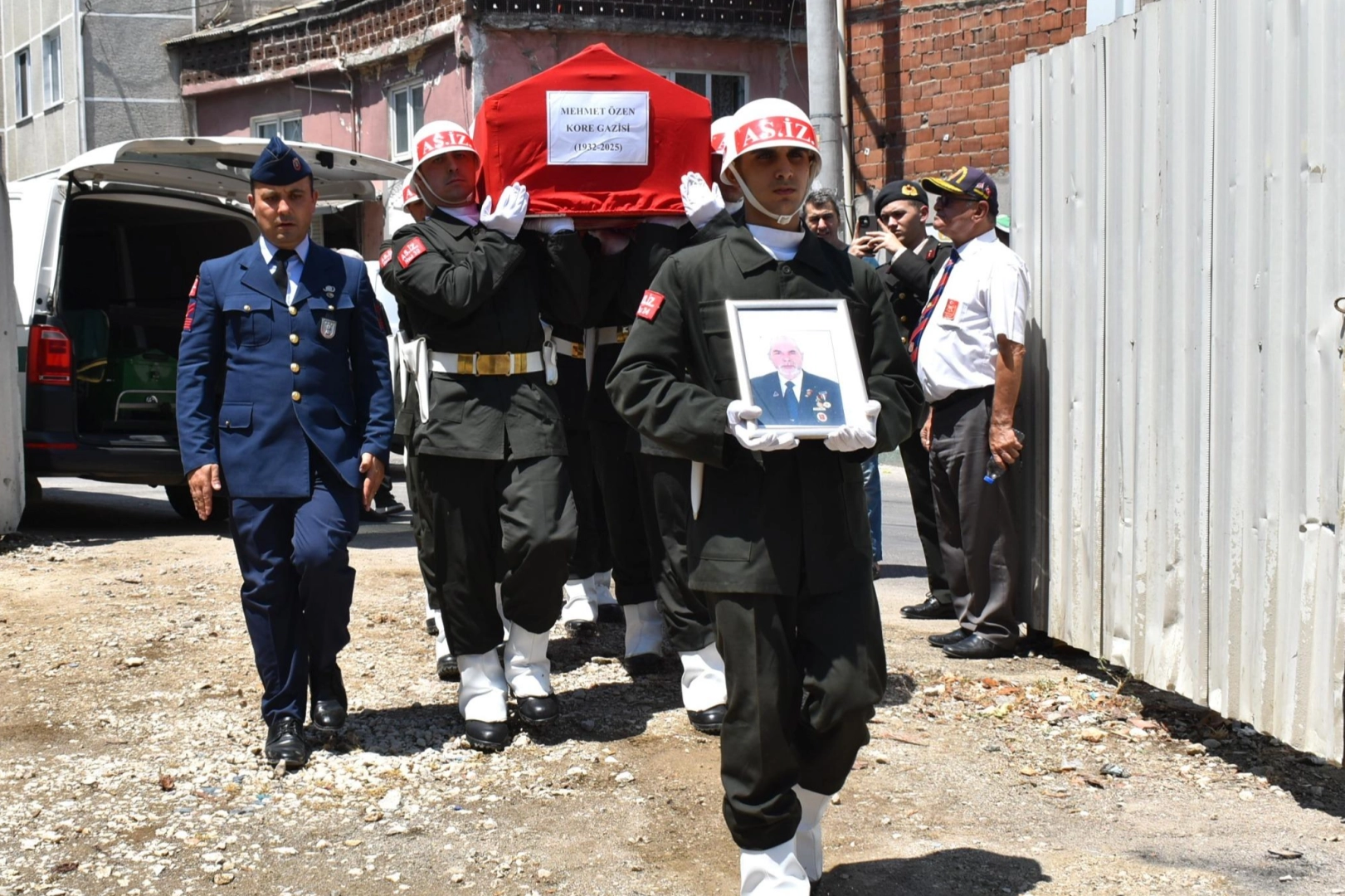 Kore Gazisi Mehmet Özen'e Veda