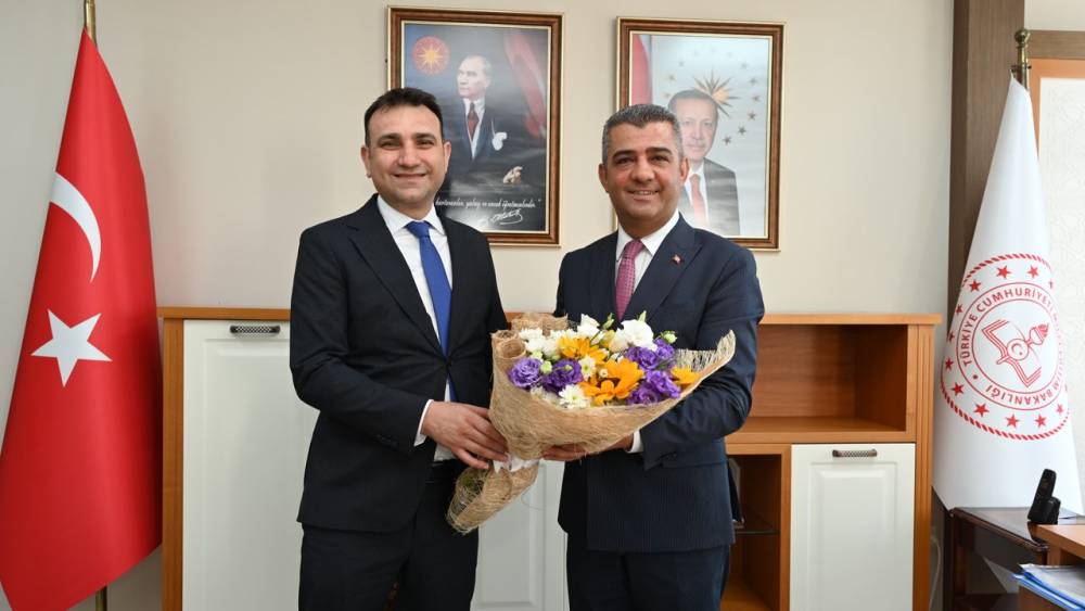 Aydın’da Eğitimde Bayrak Değişimi: Mehmet Yiğit Göreve Başladı