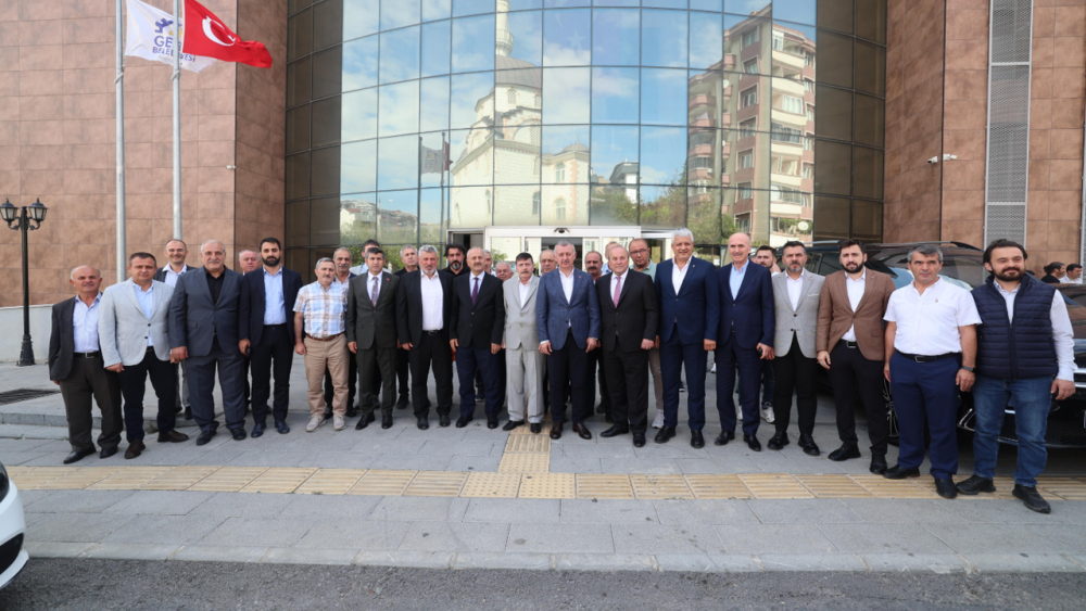 Başkan Büyükakın, Gebzeli servisçilerle bir araya geldi