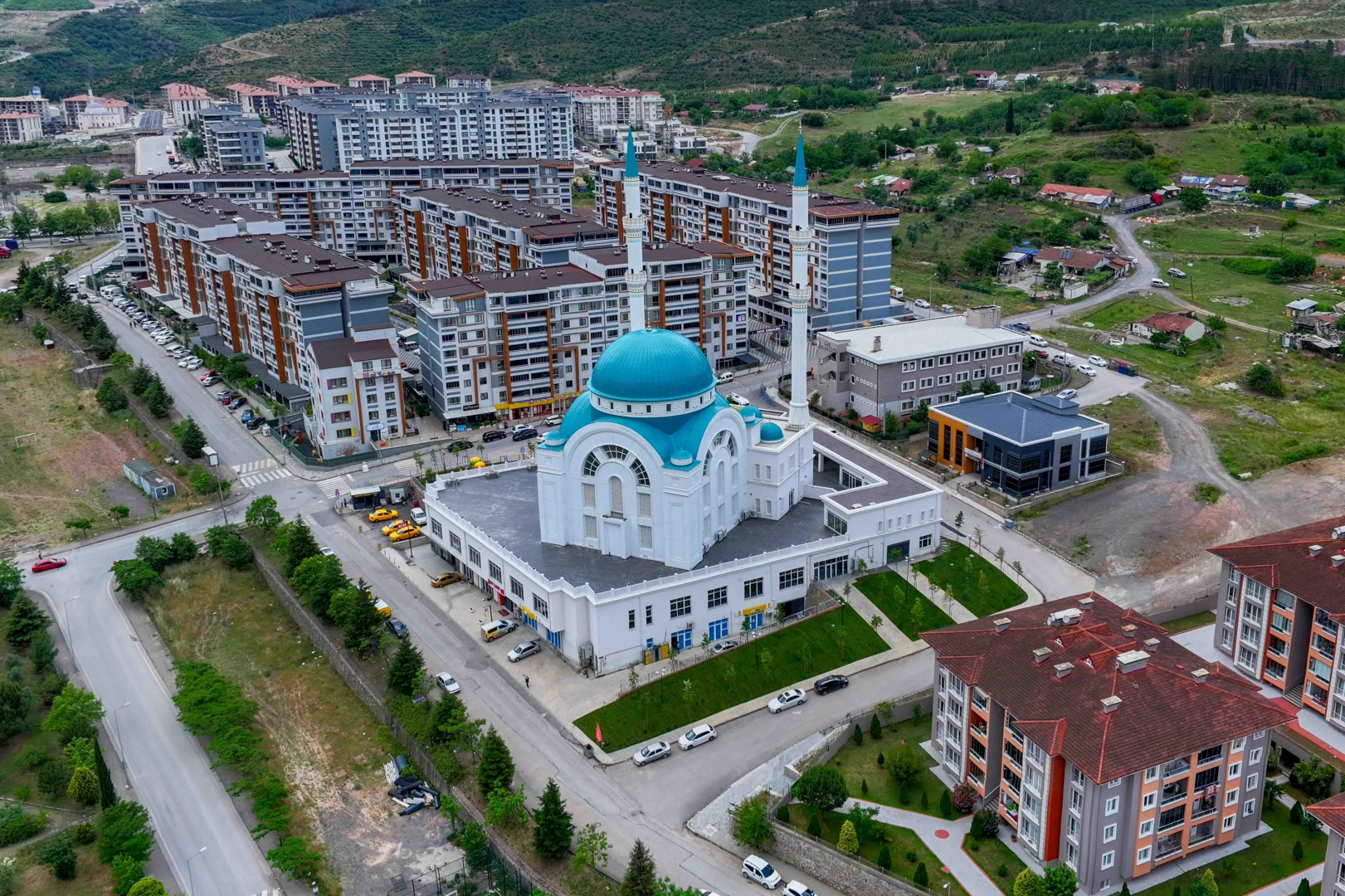 Kocaeli'de Ahmet Yesevi Camii Çevresi Yenilendi!