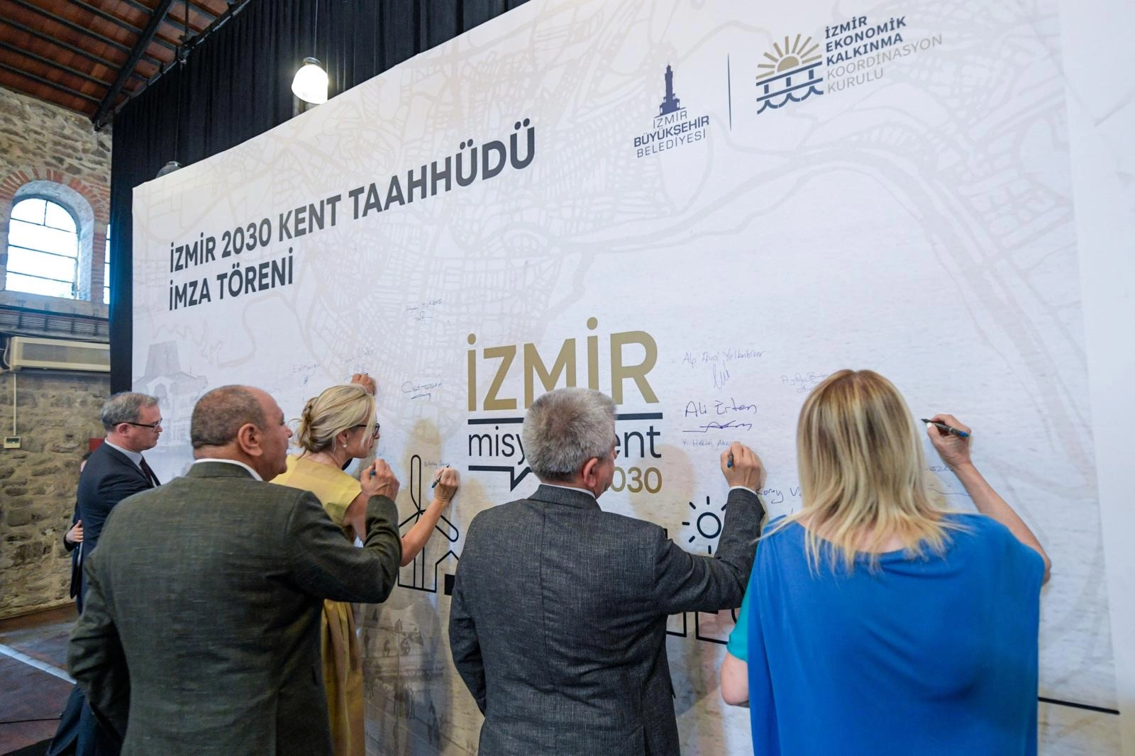 İzmir'den 2030 Karbon Nötr Hedefine Güçlü Adım