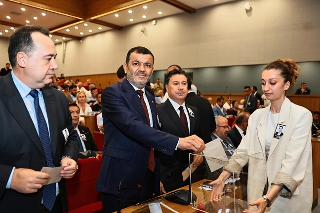 Ege Belediyeler Birliği'nin Yeni Başkanı Seçildi