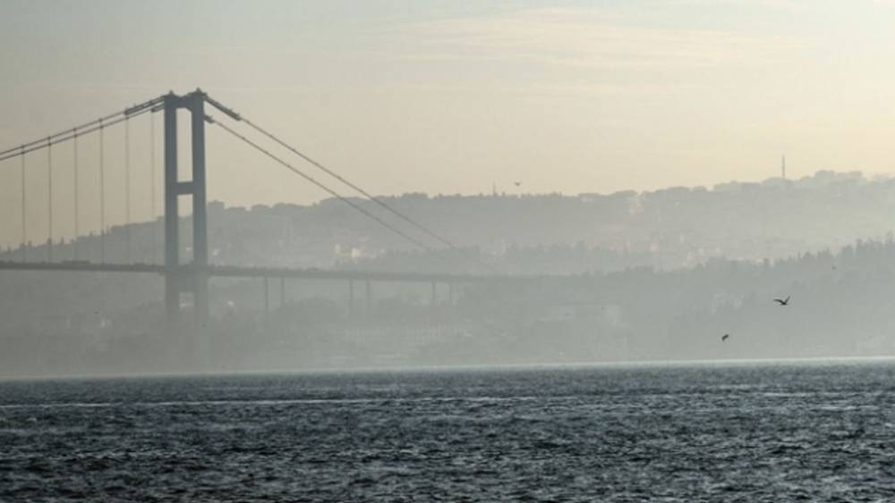 İstanbul Boğazı'nda Yoğun Sis Etkisi