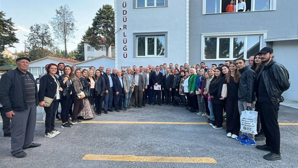 CHP Burdur’da yeni dönem: Barış Ayten mazbatasını aldı