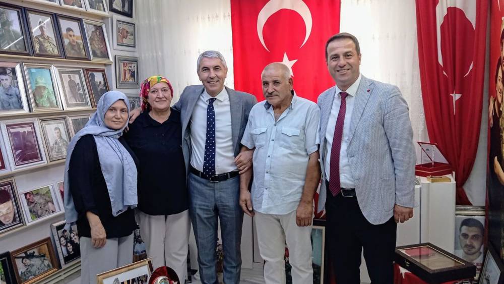 Şehit Ailelerine Duygusal Ziyaret