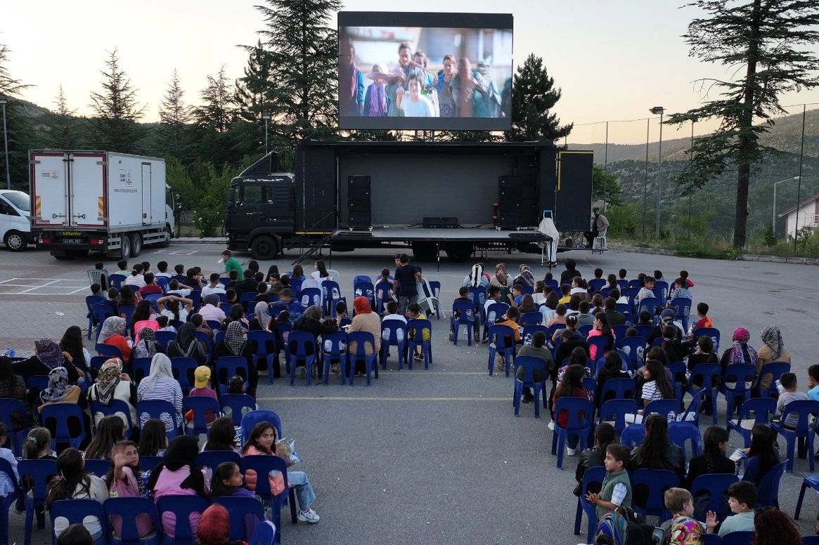Konya’da Nostaljik Sinema Keyfi Başladı