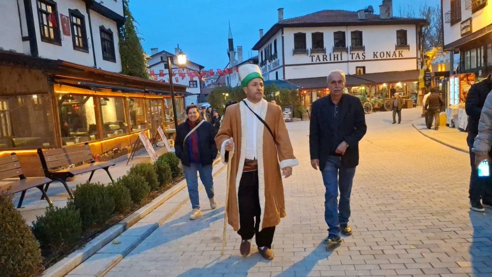 Kırşehir’li Ahi baba Beypazarı’nda Ahl'liği anlattı