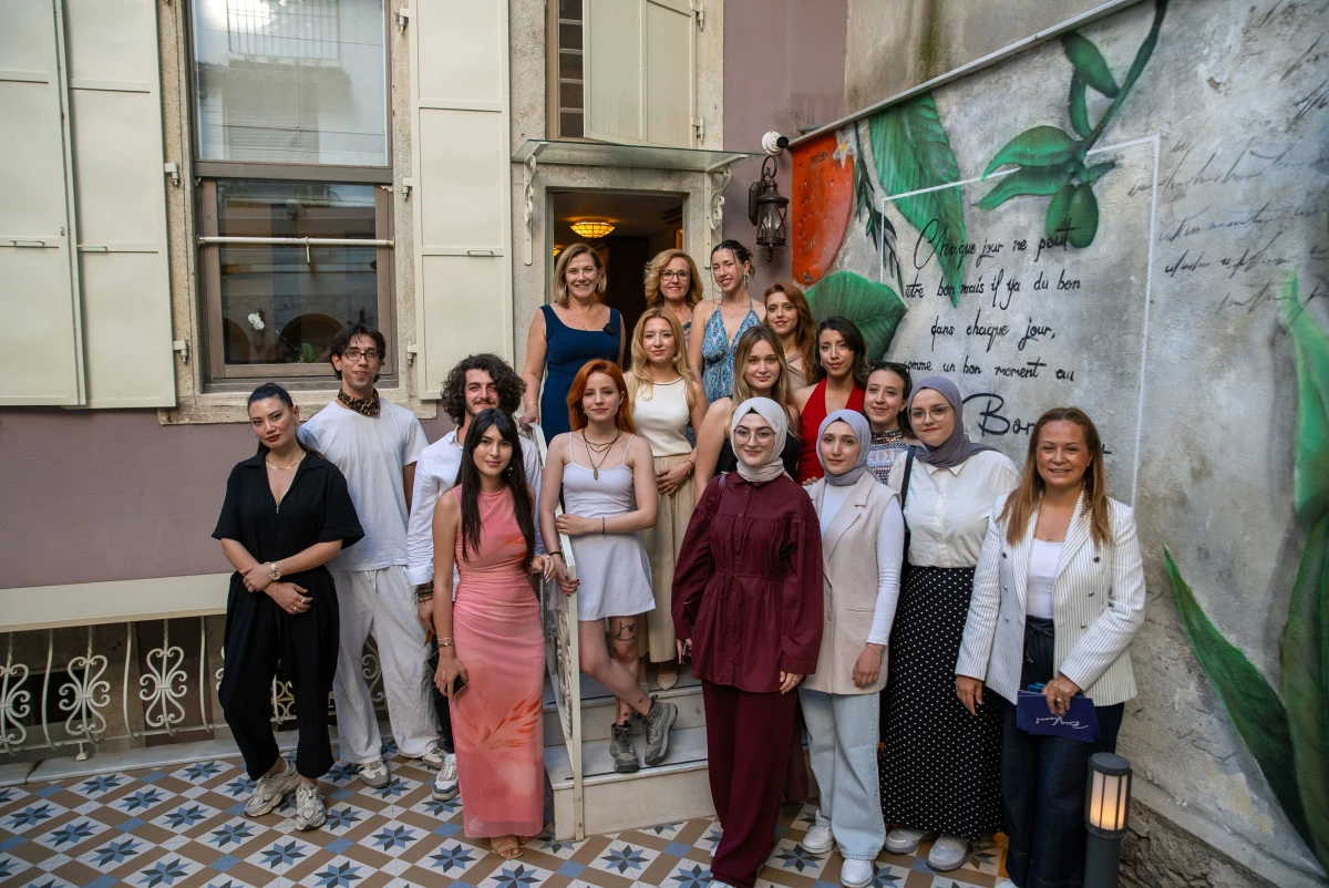 GENÇLİĞİN SANATA CESUR VURGUSU: BONVIVANT’TA “GENÇ VURGU” SERGİSİ AÇILDI